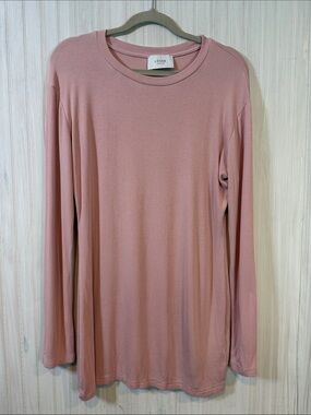 LEGOE HERITAGE LONG SLEEVE RIBBED TOP MEDIUM SIZE 1
